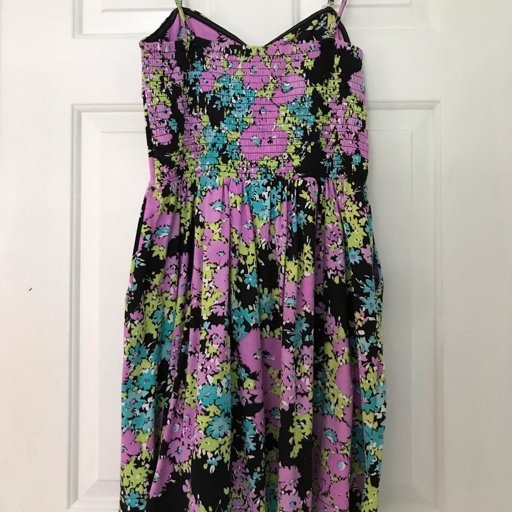 Spring/Summer Dress - Picture 2 of 2
